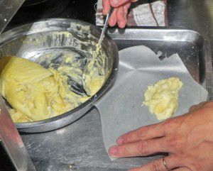 Cách làm kem sầu riêng chiên giòn thơm ngon-hình số-2