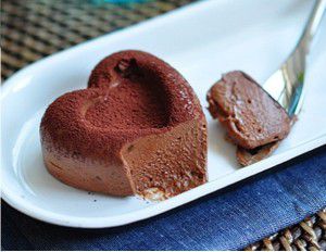 Cách làm kem chocolate hình trái tim cực đơn giản-hình số-6