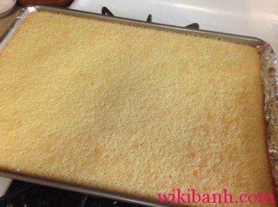 Cách làm bánh bông lan cuộn kem thơm ngon-hình số-7