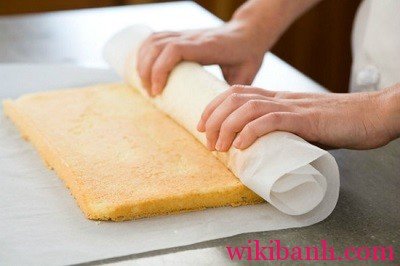 Cách làm bánh bông lan cuộn kem thơm ngon-hình số-8