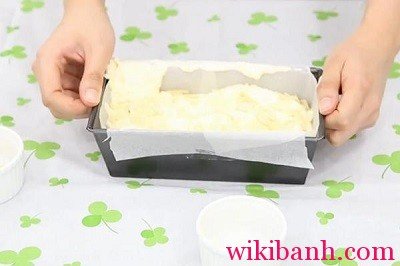 Cách làm bánh bông lan bơ nho bằng nồi cơm điện-hình số-8