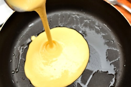 Cách làm pancake trứng gà thơm béo ngon miệng-hình số-4